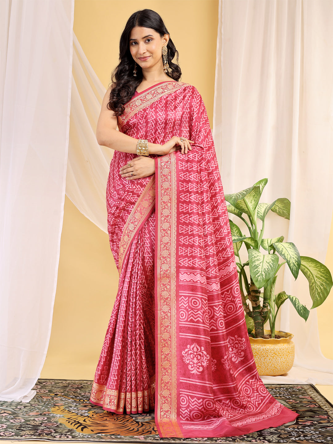 Cotton Blend Geometric Rose Pink Saree