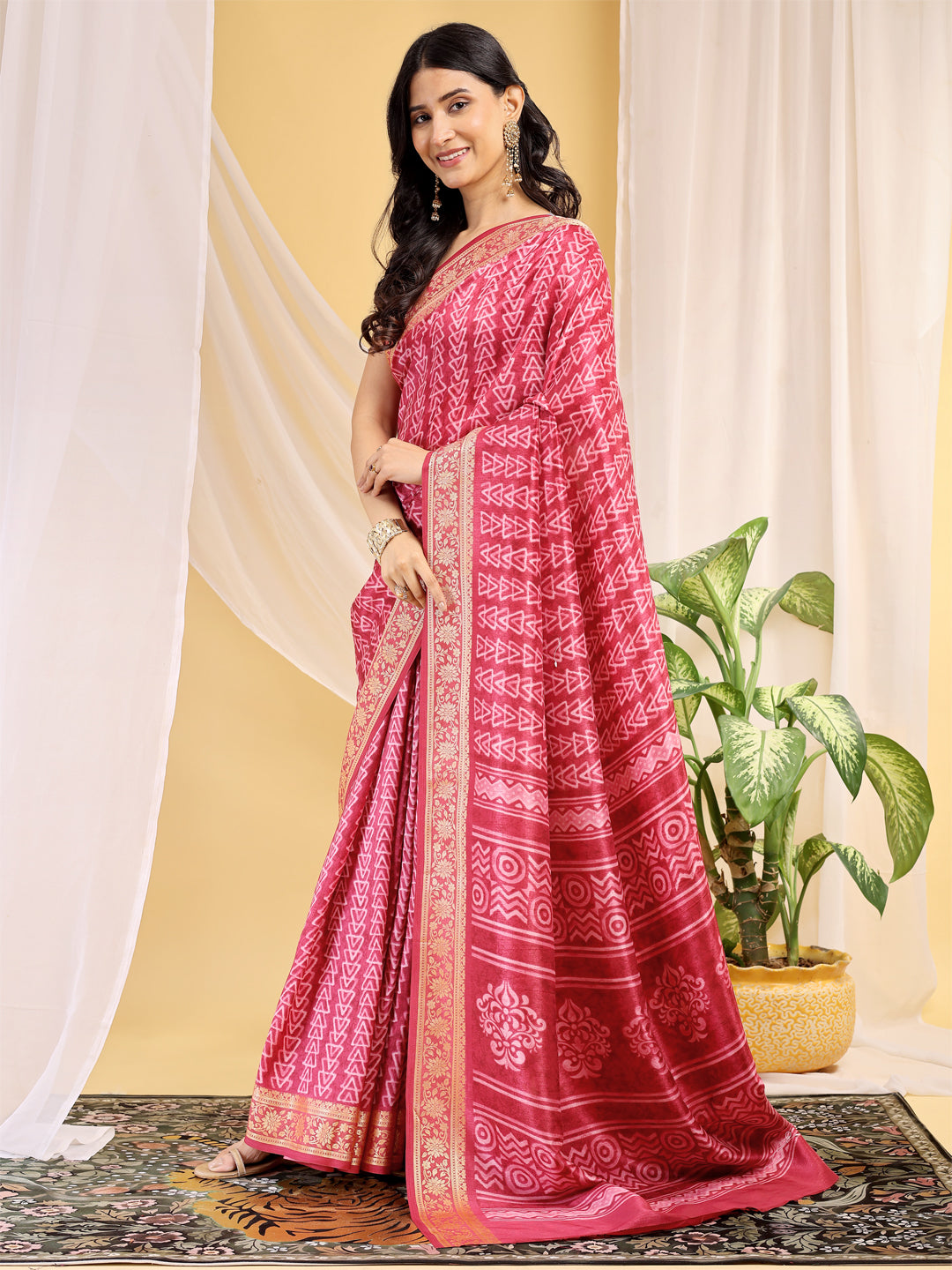 Cotton Blend Geometric Rose Pink Saree