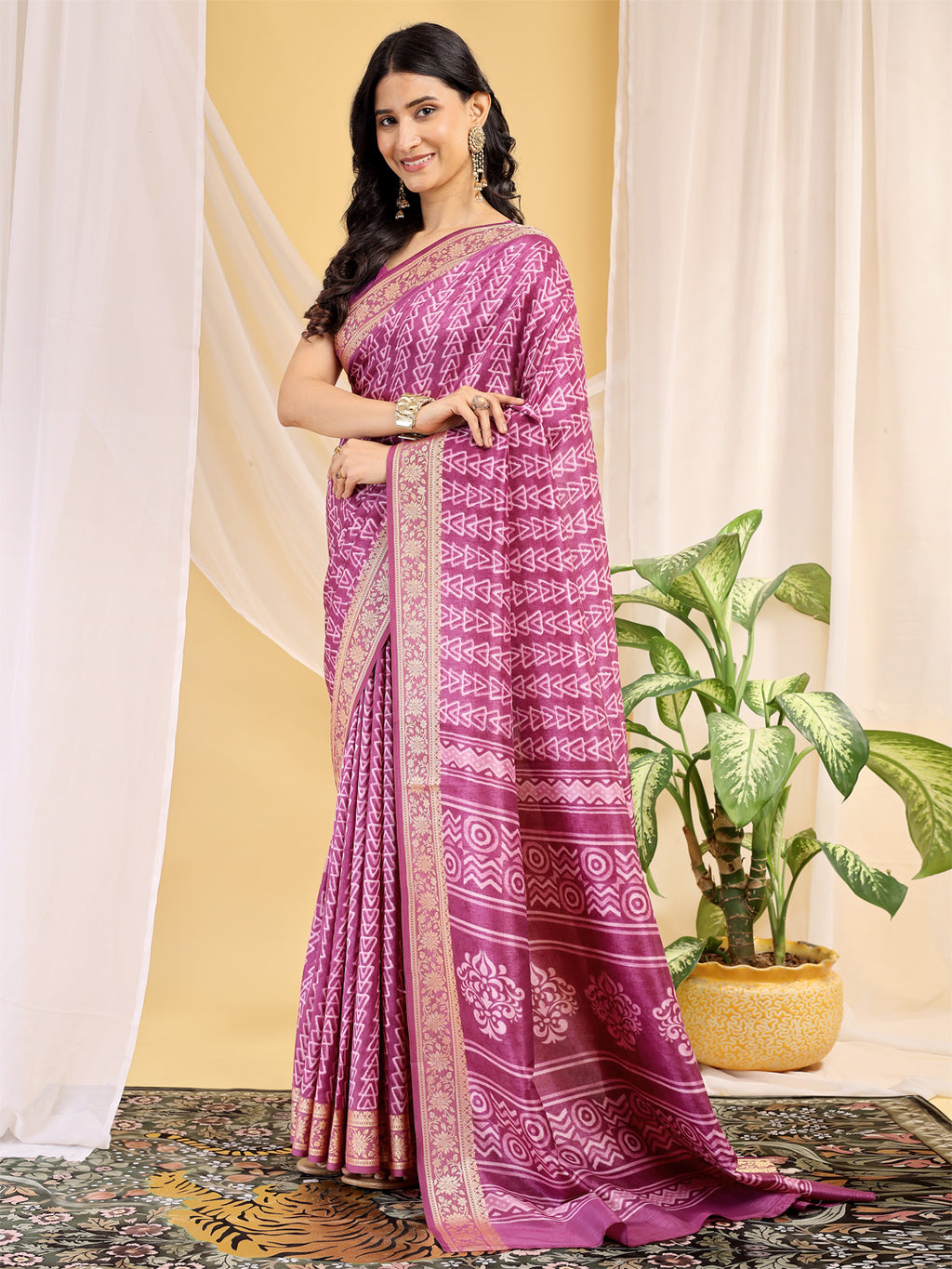 Cotton Blend Geometric Rani Magenta Saree