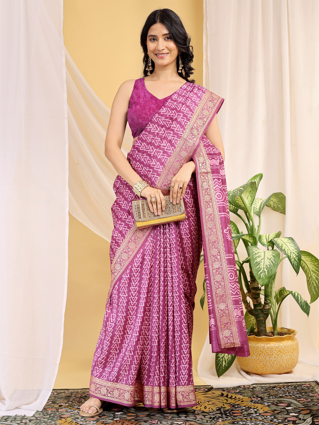 Cotton Blend Geometric Rani Magenta Saree