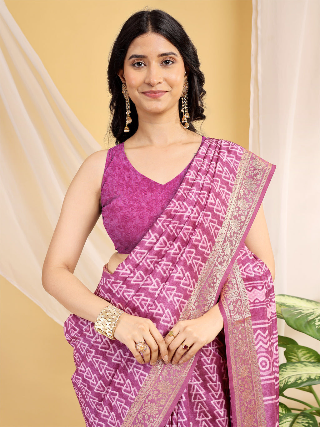 Cotton Blend Geometric Rani Magenta Saree