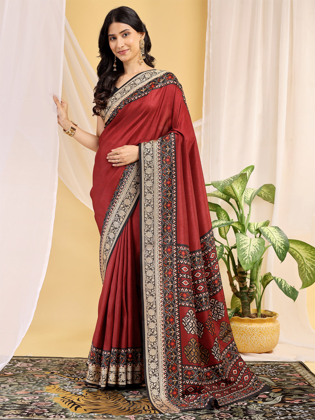 Cotton Blend Ethnic Motif Deep Maroon Red Saree