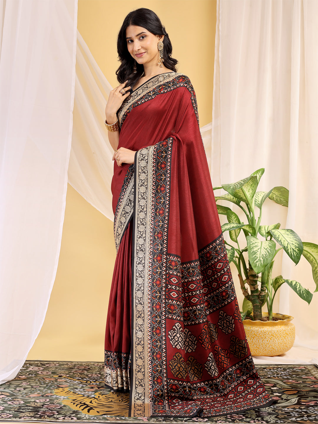 Cotton Blend Ethnic Motif Deep Maroon Red Saree