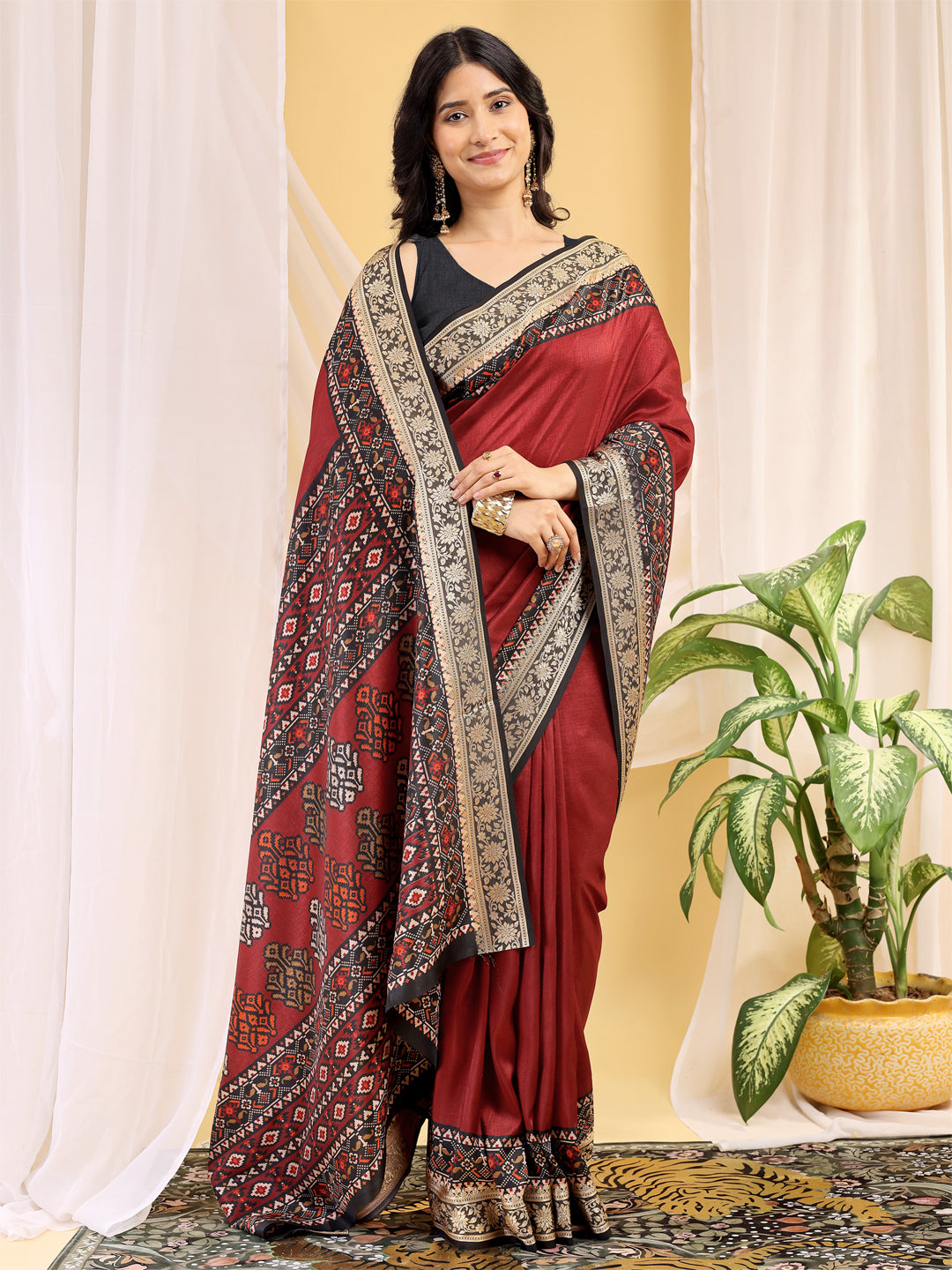 Cotton Blend Ethnic Motif Deep Maroon Red Saree