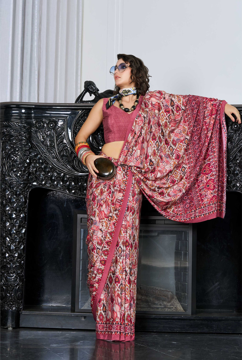Flow Artistic Motif Maroon Red Saree
