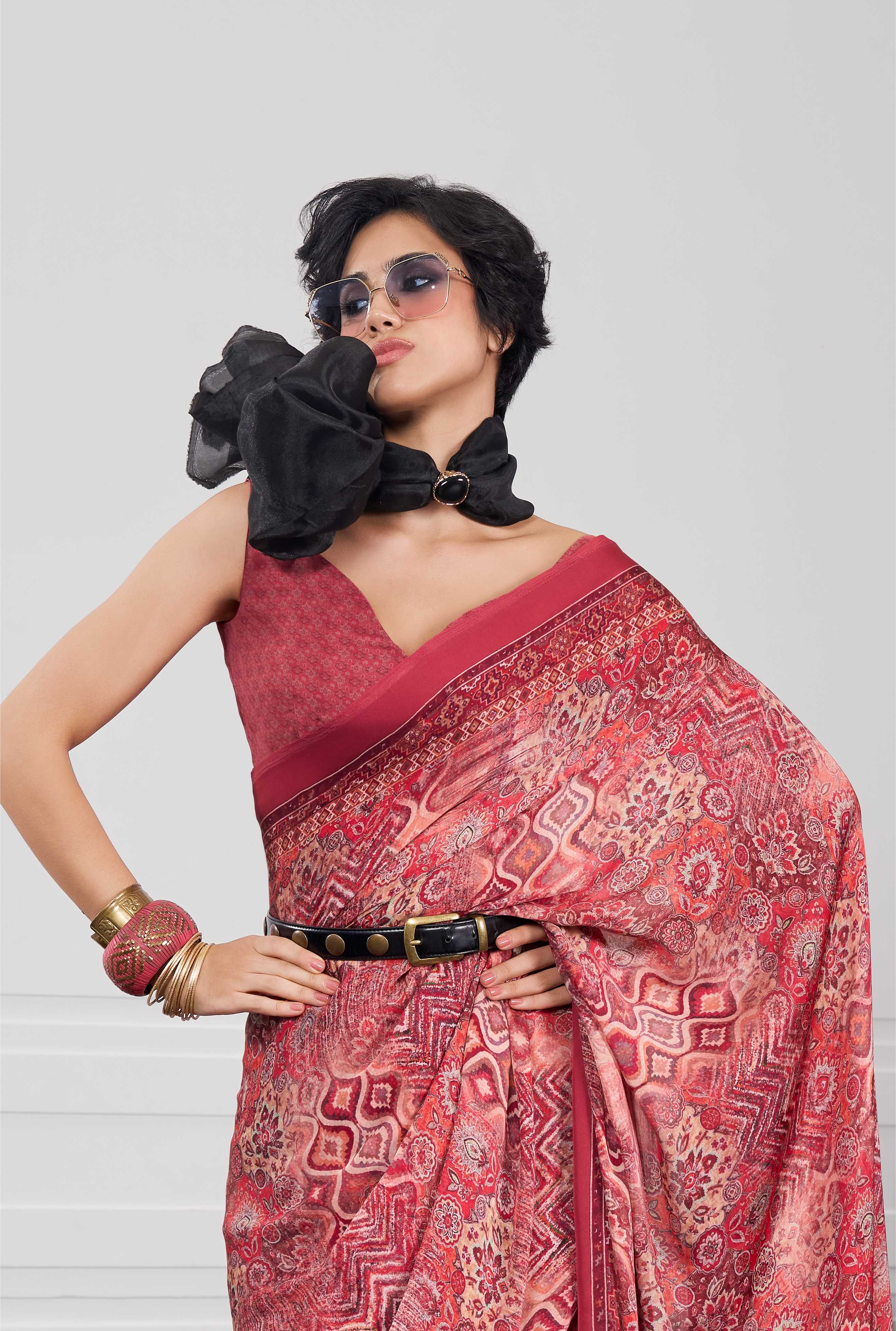 Crepe Artistic Motif Rose Pink Saree