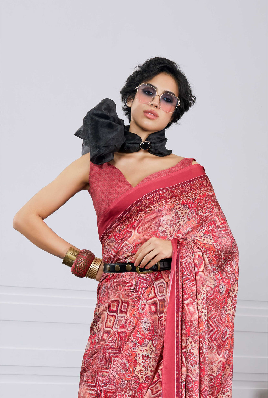 Crepe Artistic Motif Rose Pink Saree