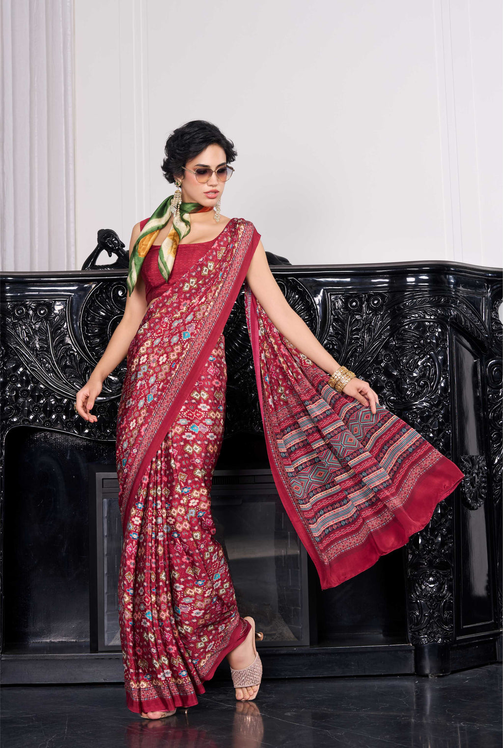 Flow Ethnic Motif Brick Red Saree
