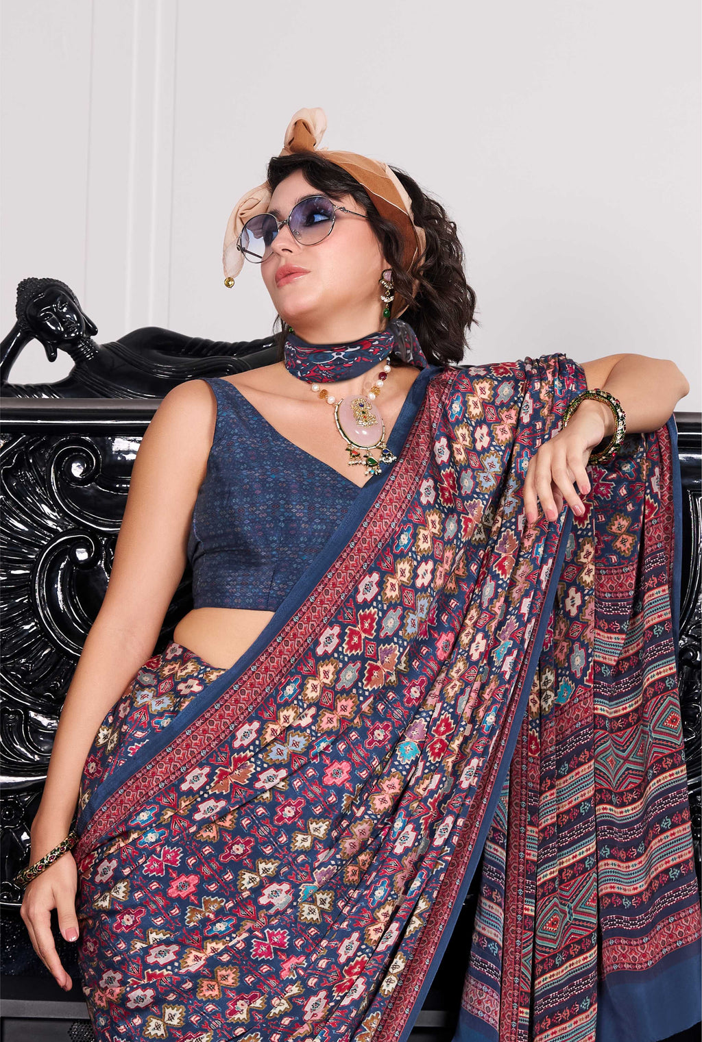 Flow Ethnic Motif Charcoal Grey Saree