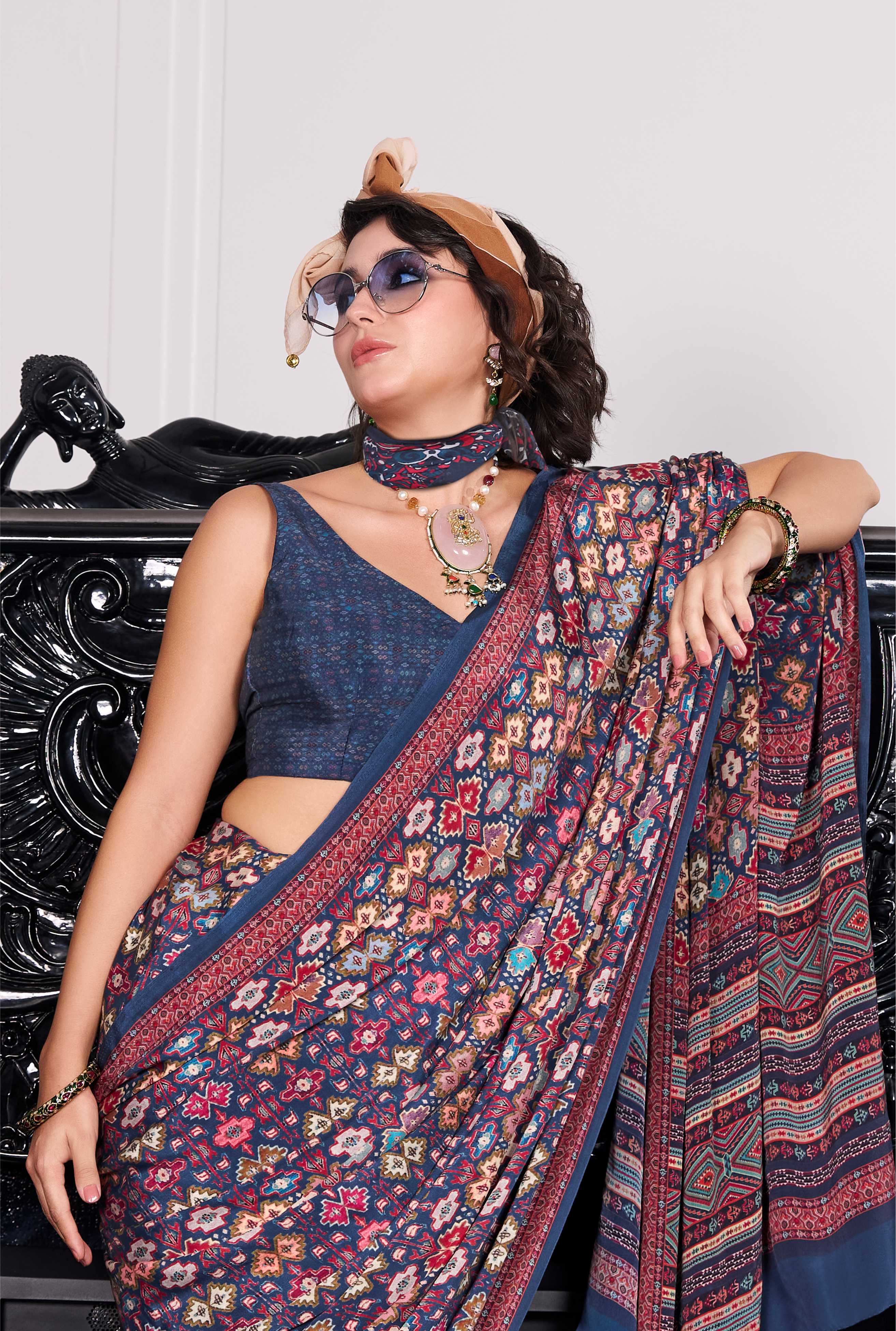 Flow Ethnic Motif Charcoal Grey Saree